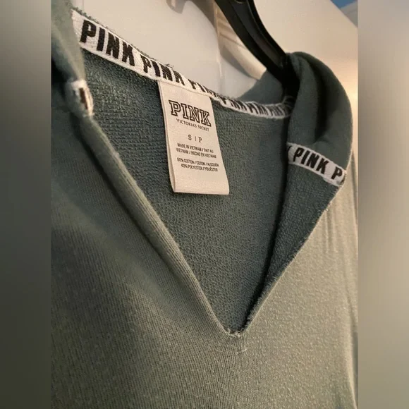 2 VICTORIA SECRET PINK HOODIES!🤩 - Picture 8 of 17